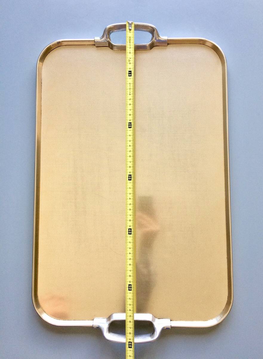 Plateau Kaymet 1960, doré, grande taille sur Gens de Confiance