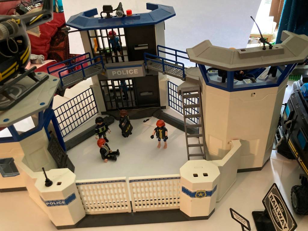 LOT PLAYMOBIL Police / Interventions - Avec équipement Et Commissariat - Occasion