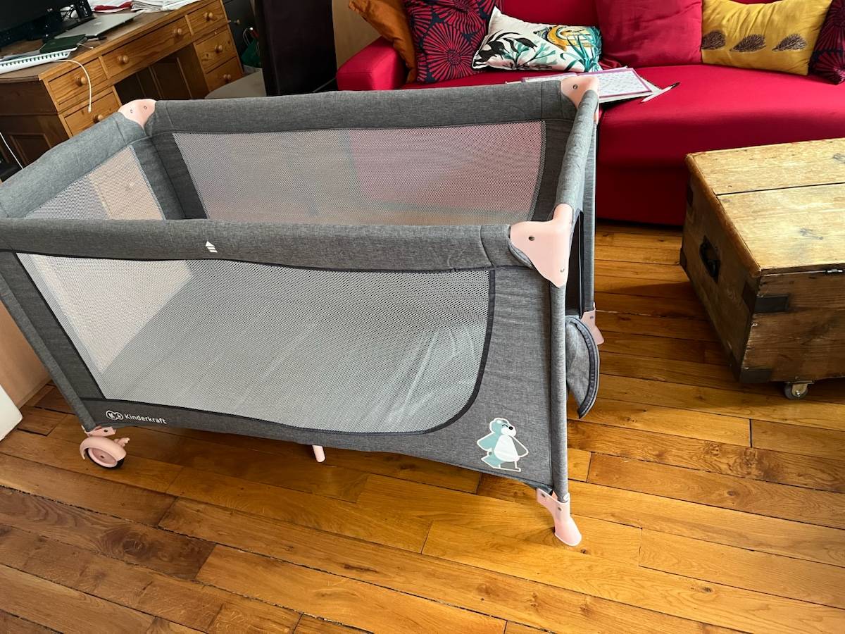 Lit pliant kinderkraft avec matelas