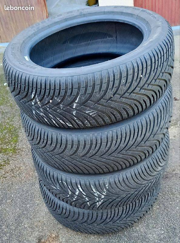 4 Pneus Hiver Goodrich 17" GForce Winter 2