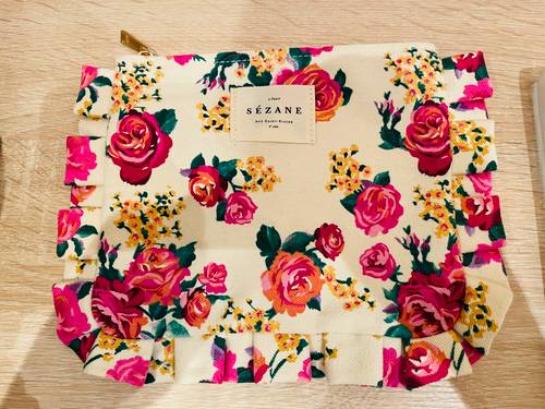 Pochette volants Sezane neuve