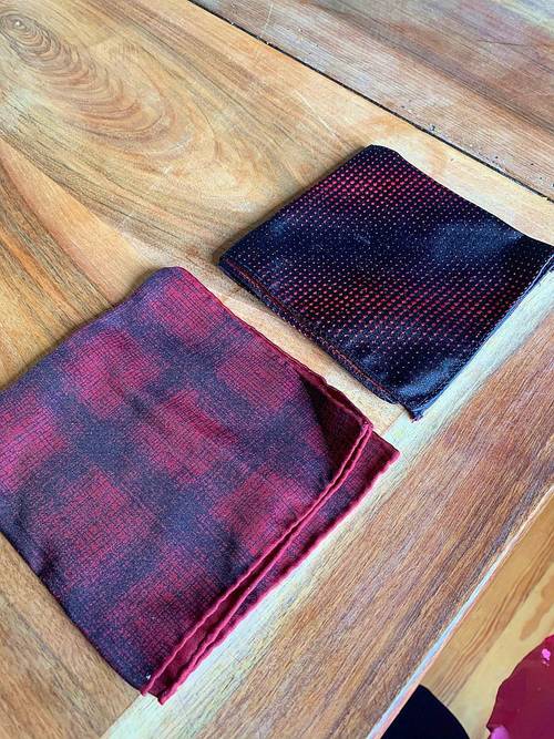 Pochettes en soie pour homme