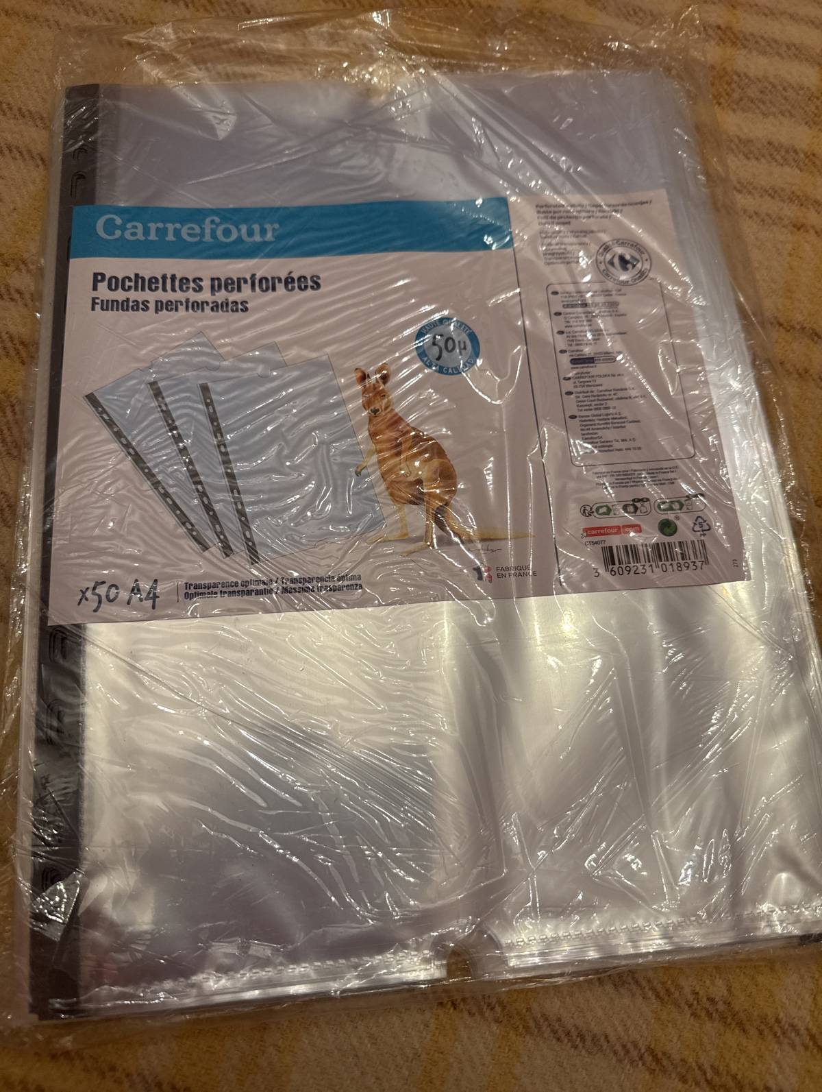 50 pochettes plastiques transparentes perforées A4