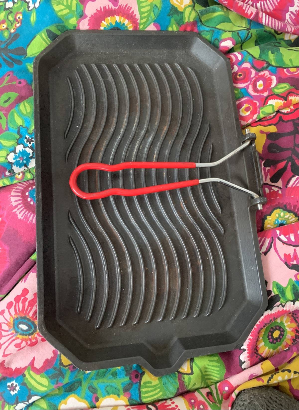 Lagostina Tradizione : Grill En Fonte émaillée 26x26 Cm - Induction, Gaz, Four (220°C) - Parfait Pour Viandes, Poissons, Paninis - 6