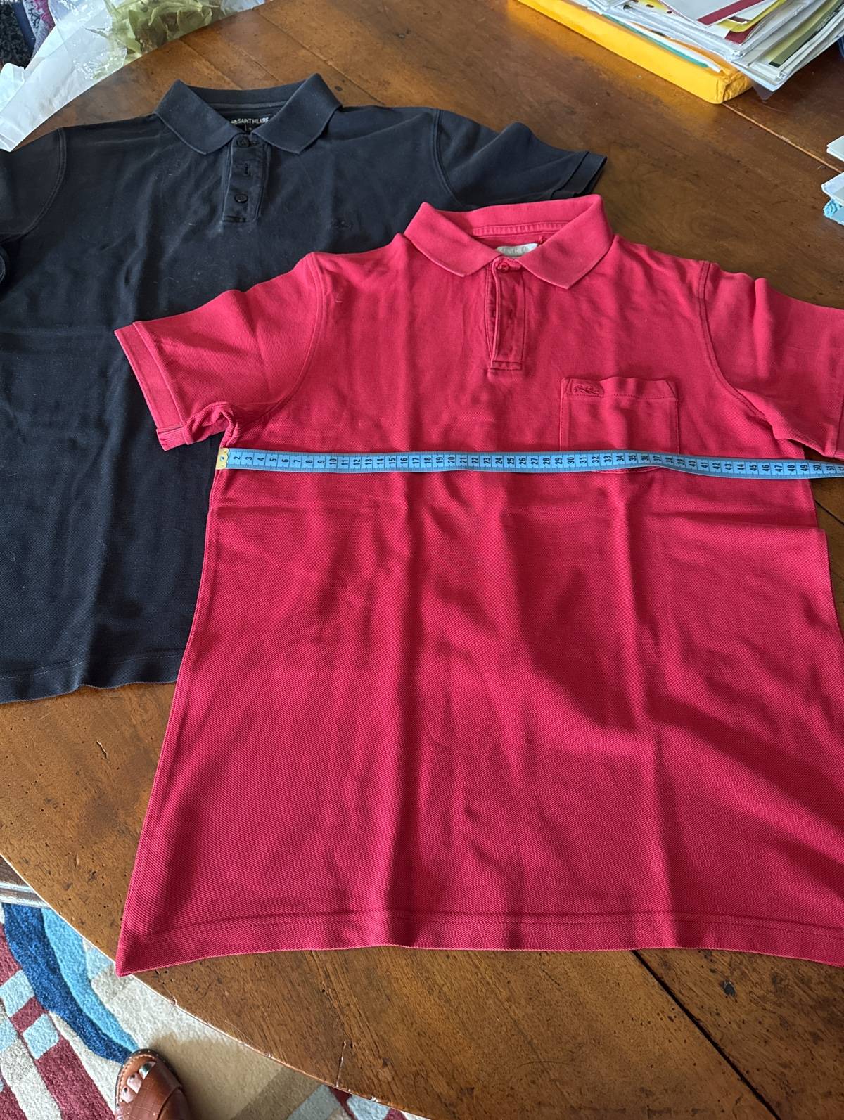 Vends 2 polos rouge et noir Bruno Saint Hilaire - Taille S