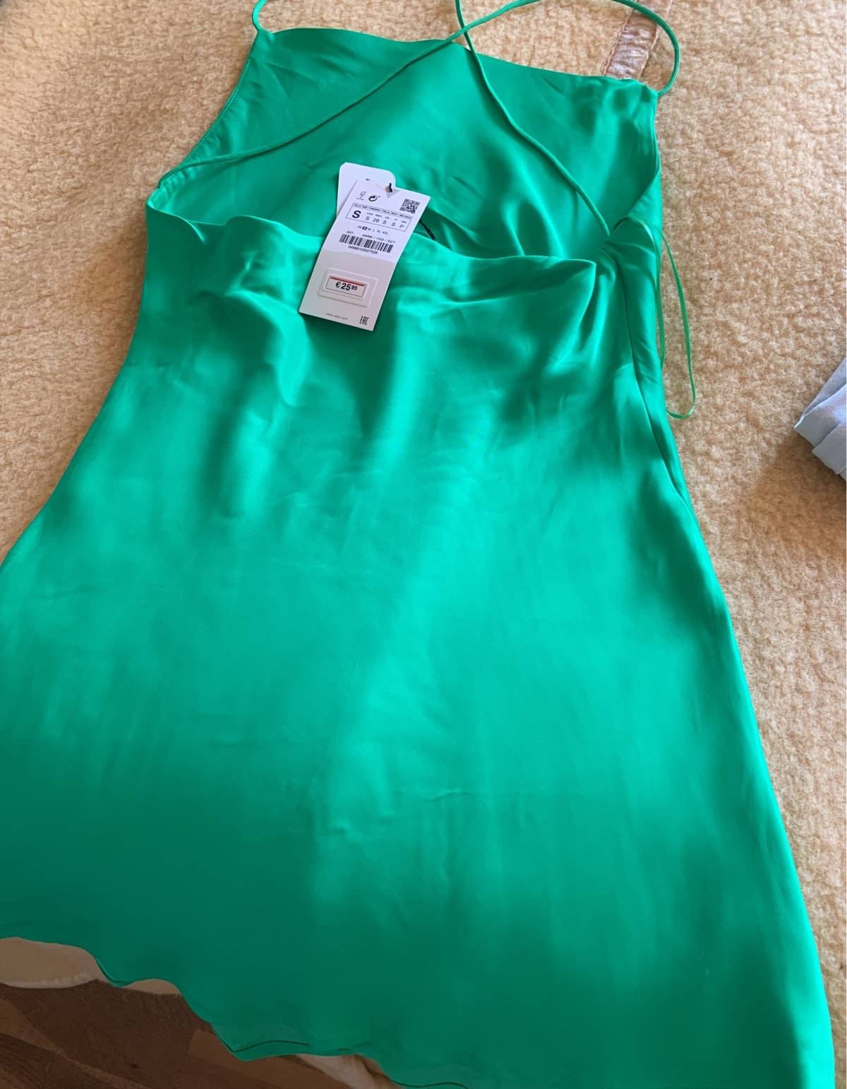 Robe Zara vert pomme Neuve taille S