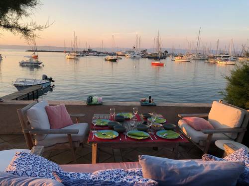Loue villa d’exception sur l’île de Porquerolles - vue panoramique sur le port - 6 couchages