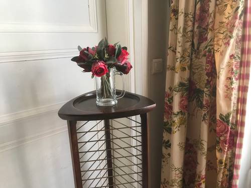 Porte assiettes en acajou