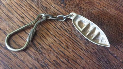 Porte clefs barque en laiton