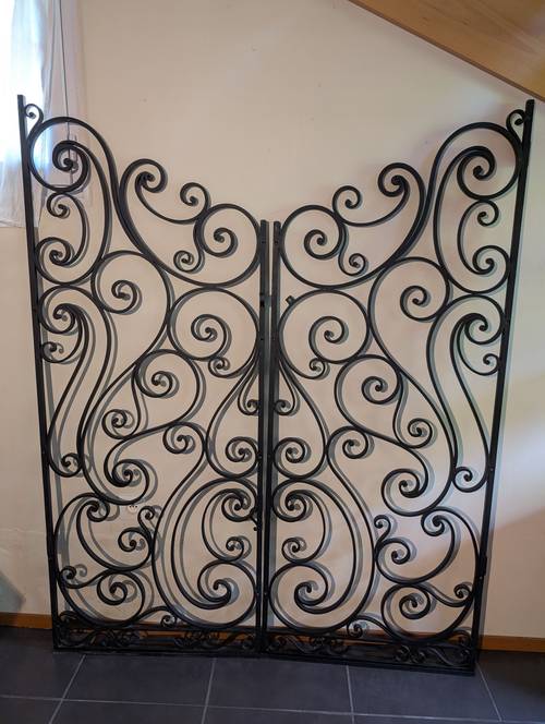 2 portes en fer forgé