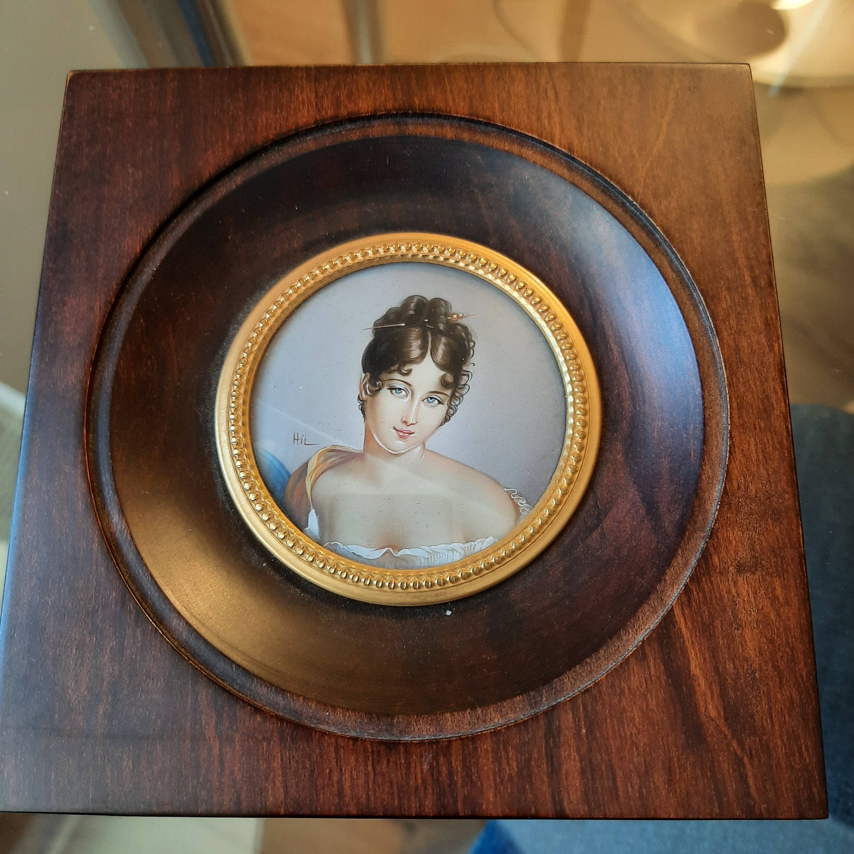 Portrait miniature d’une élégante