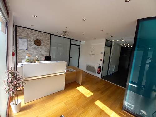 Propose poste de remplacement ou collaboration Chirurgien dentiste H/F à Melun