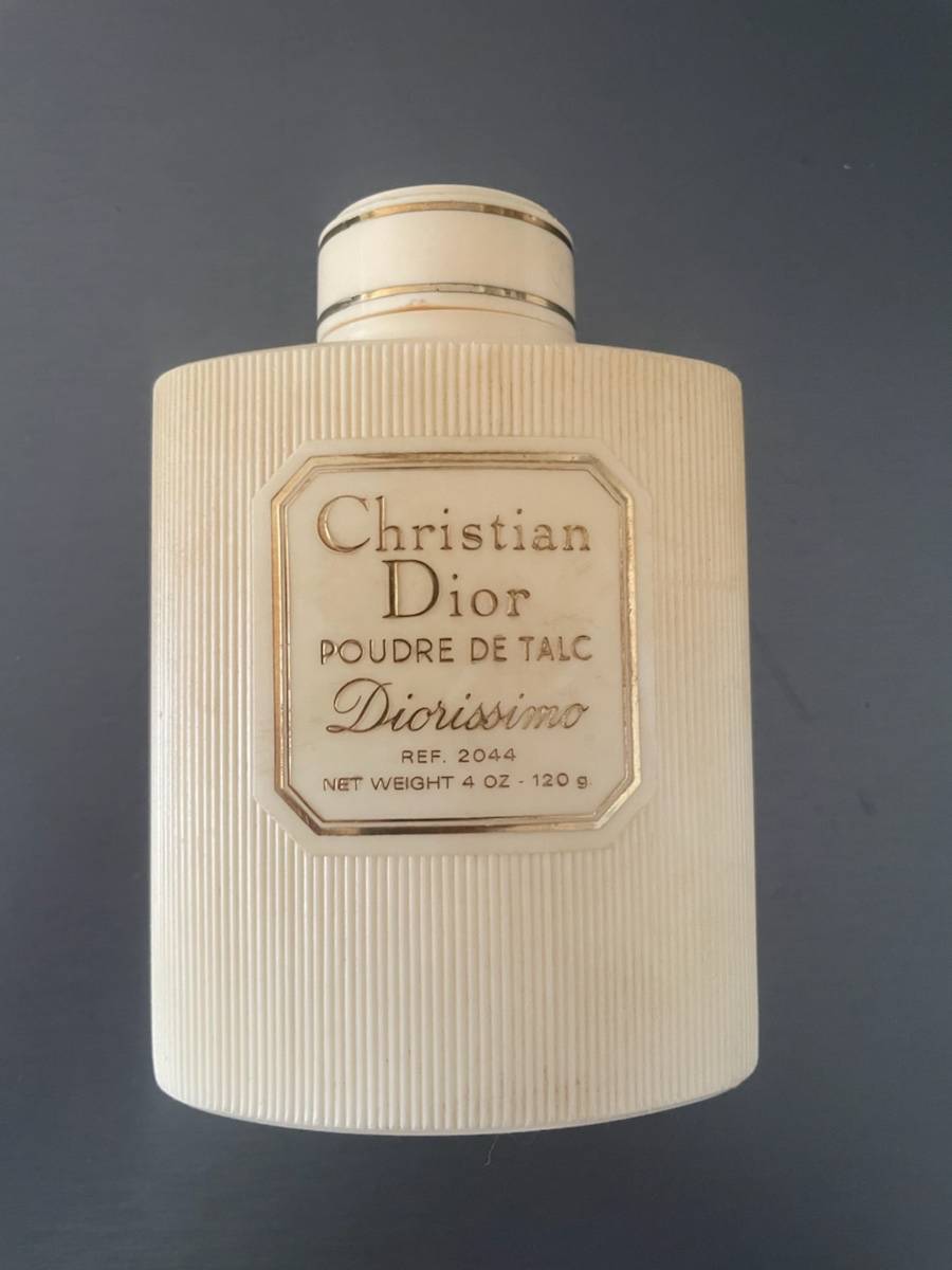 Poudre de talc Christian Dior sur Gens de Confiance