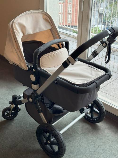 Vends poussette Bugaboo Cameleon 3 avec nacelle