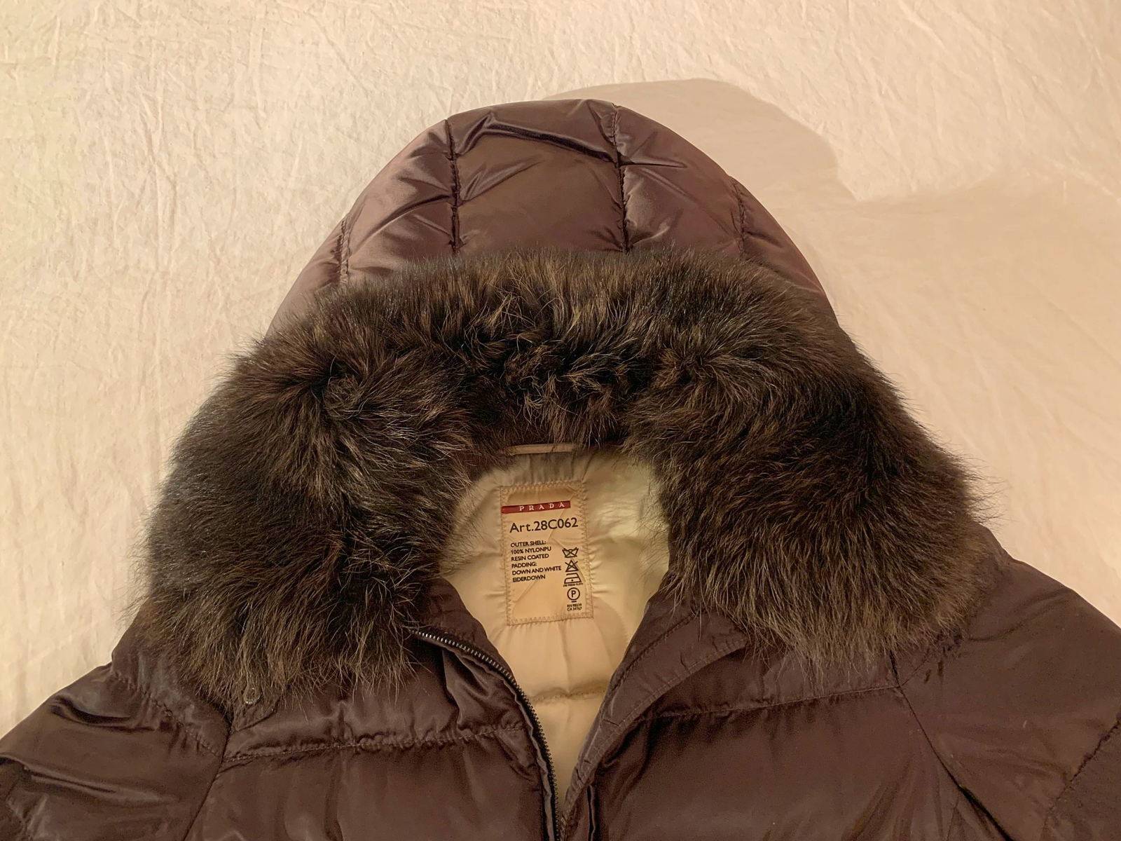 Prada doudoune mi-longue – Taille 40 fr