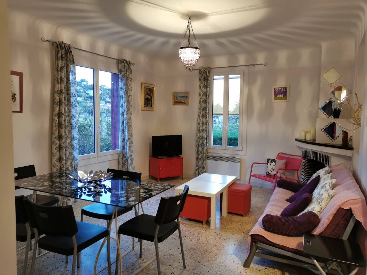 Loue Le Pradet (83) maison à 10 min à pied de la plage - 3 chambres - 6 couchages