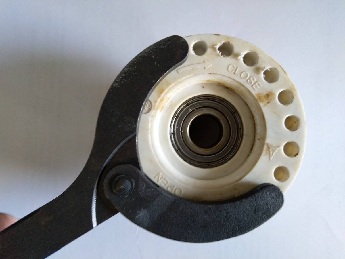 Prête clé démonte palier lavelinge réf. 8992980018469 sur Gens de Confiance