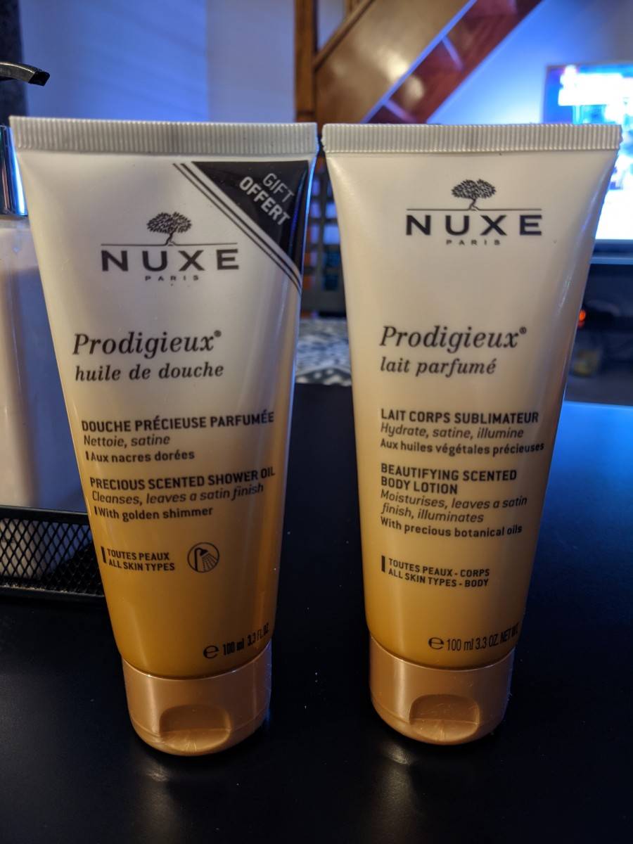 Vends lait corporel et huile de douche Nuxe Prodigieux