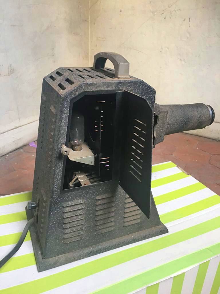 Projecteur de diapositives 6x6