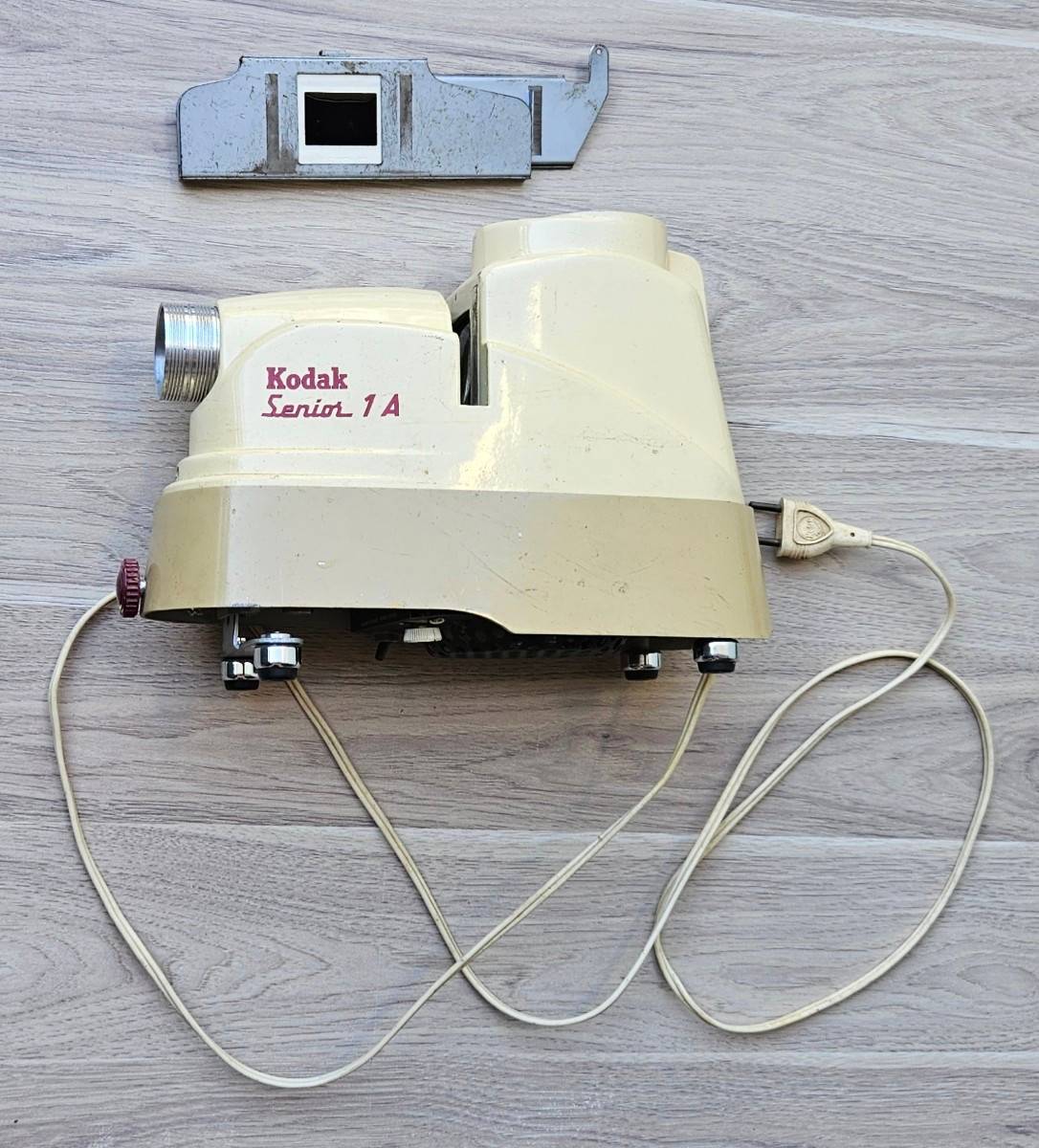 Projecteur diapositives ancien