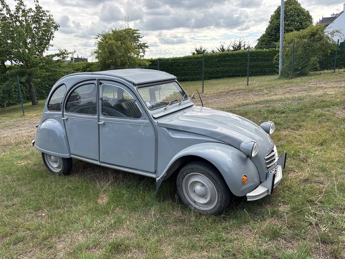 Propose authentique 2CV dans son jus ! 1971 grise Contrôle technique Ok