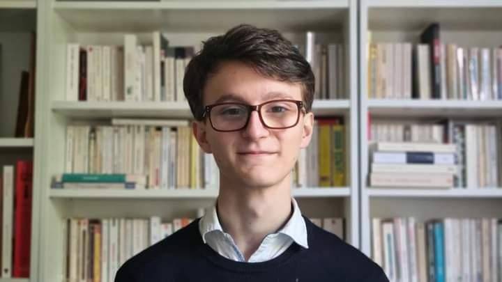 Normalien agrégé propose cours particuliers de français, histoire, philosophie, latin et grec ancien