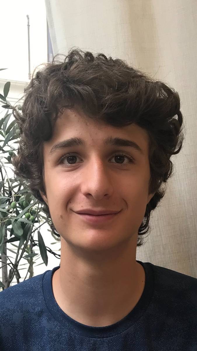 Lycéen en Terminale propose aide aux devoirs Primaire et Collège