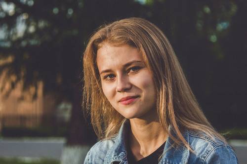 Propose jeune fille étudiante en théâtre - sorties d’écoles - Gentilly