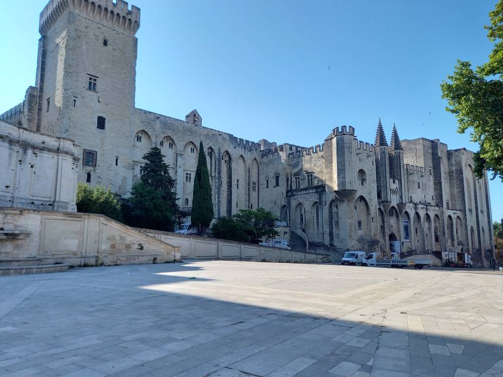 Propose 2 places pour covoiturage de Bordeaux à Avignon le 20 juillet