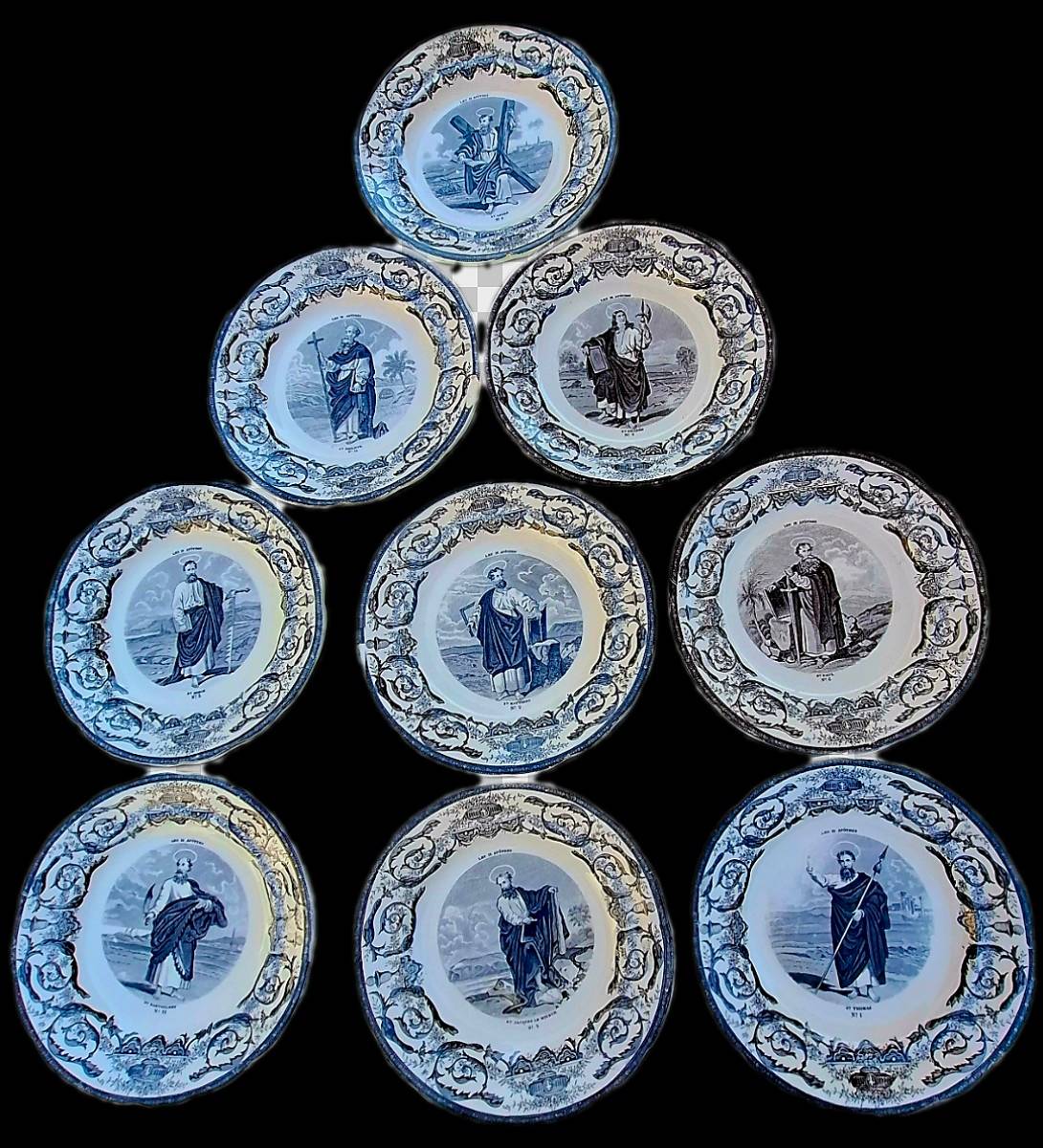 Je propose une série d’assiettes Porcelaine opaque de Gien / thème apôtres /deux prix expositions universelle