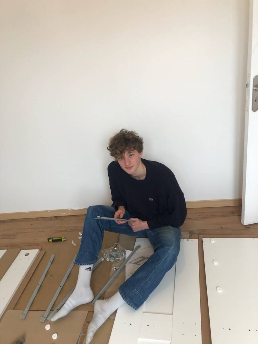 Propose déménagement, jardinage, bricolage