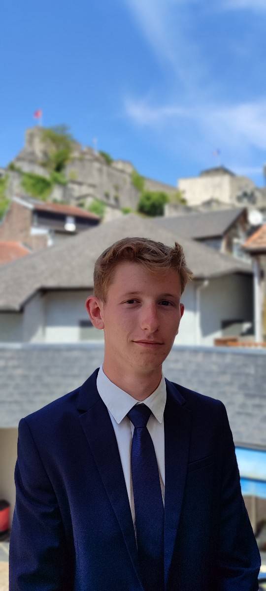 Étudiant-ingénieur, je propose des cours particuliers pour lycéens