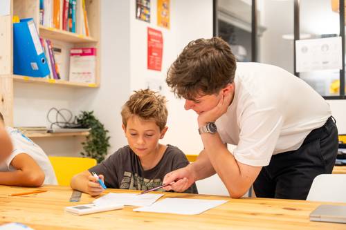 Propose soutien scolaire dans toutes les matières