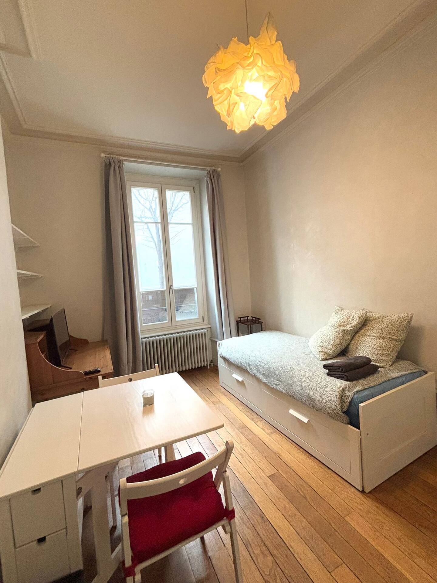 Loue studio 20m² place Dellile Clermont-Ferrand (63)