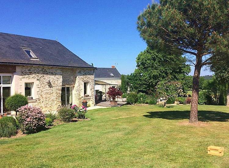 Loue maison avec piscine en Anjou - 16 couchages - Soulaines-sur-Aubance (49)