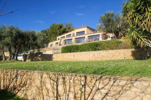 Loue Propriété vue Mer sur 7 000m² à Sanary sur mer, 14 couchages - Ollioules (83)