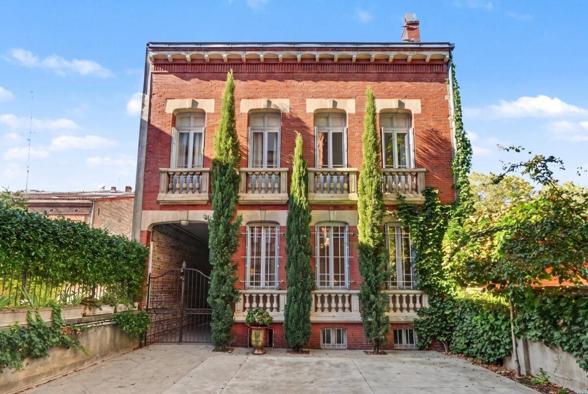Vends maison - 240 m² - 10 pièces, 5 chambres - Toulouse 31000