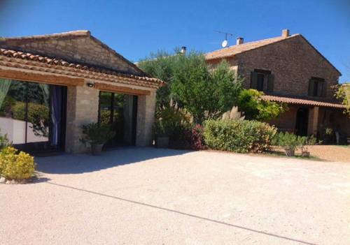 Loue Mas provençal 12 couchages dans le Luberon avec grande piscine