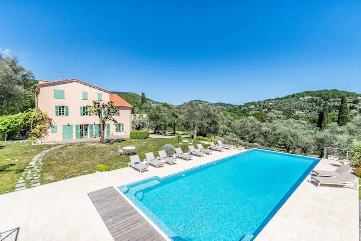 Loue maison provençale à Grasse - 5 chambres, 10 couchages, grande piscine