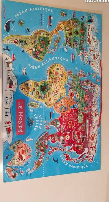 Puzzle monde aimanté