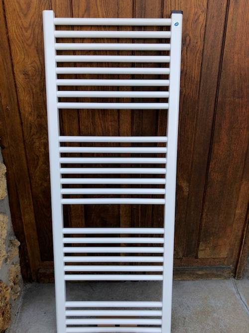 Vends sèche-serviettes / radiateur Alterna Priméo 2, hydraulique neuf