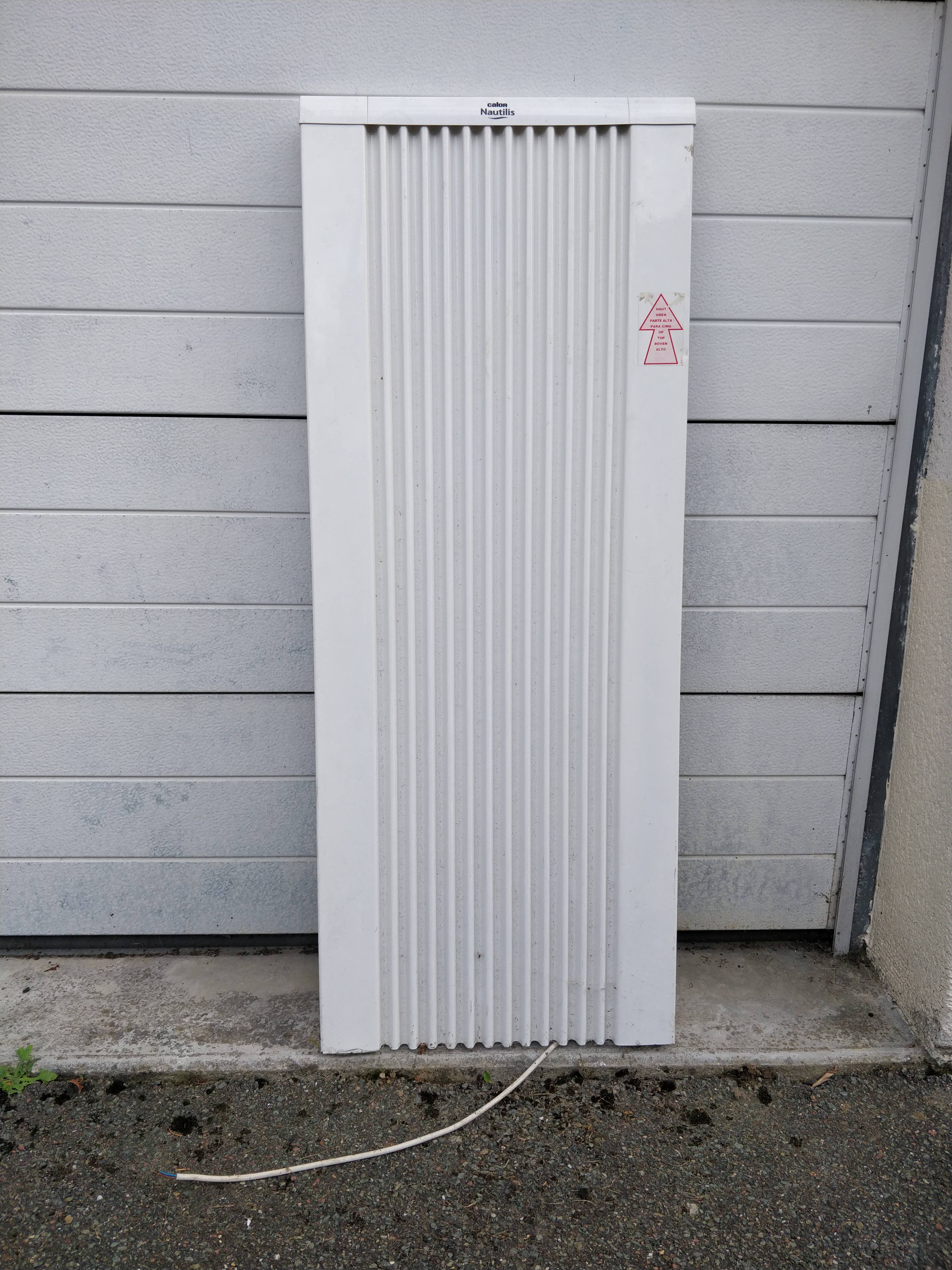 Radiateur électrique vertical