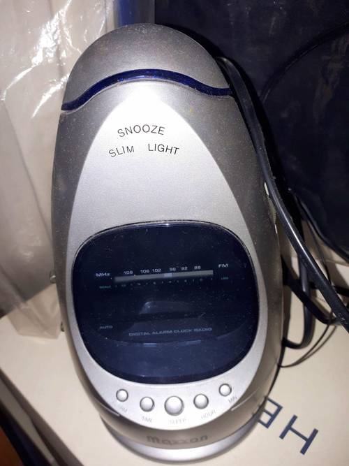Radio réveil maxxon