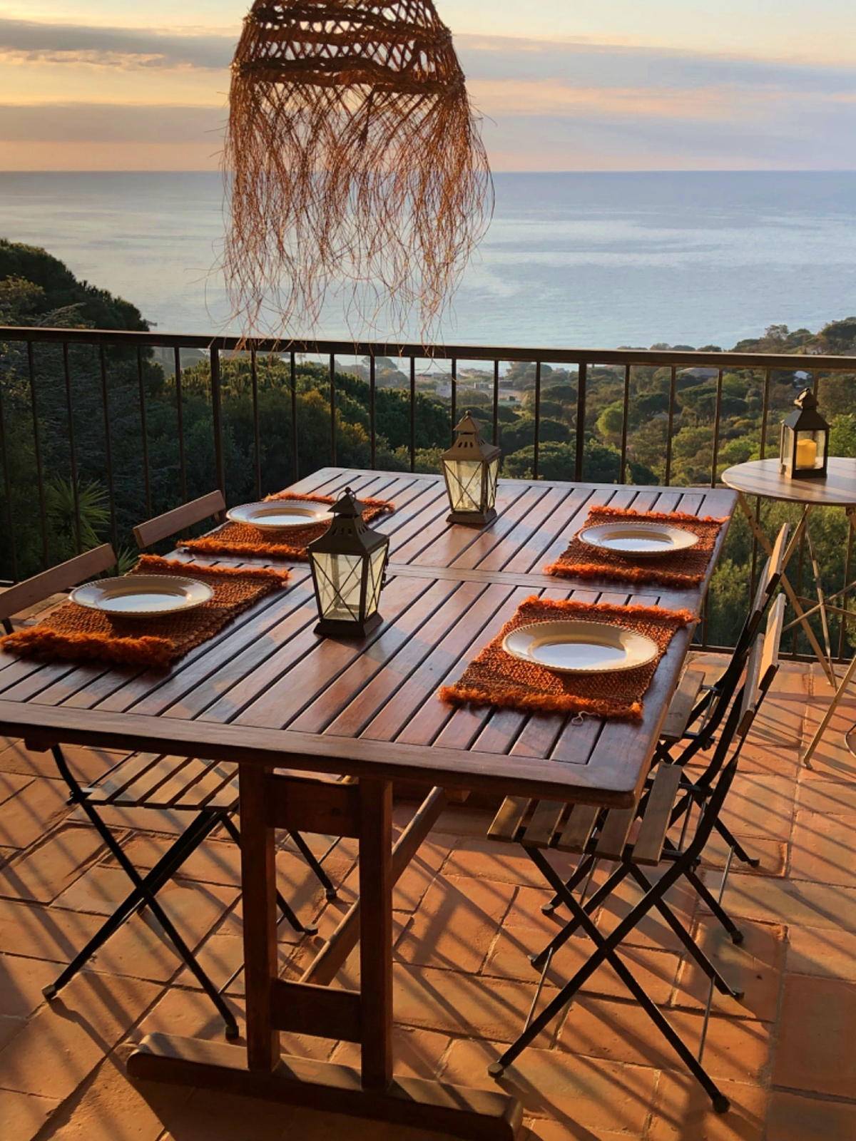 Loue villa Presqu’île de Saint-Tropez (83) l’Escalet - Vue mer exceptionnelle - 6 couchages