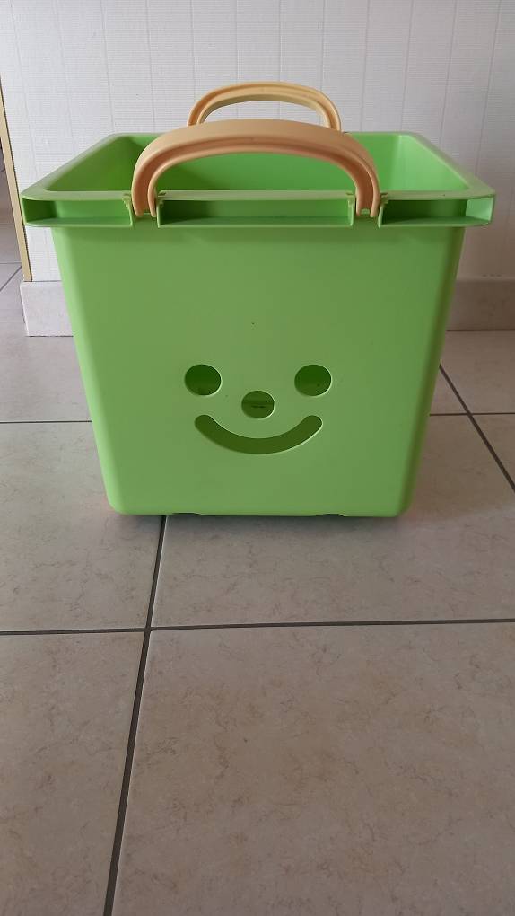 Bacs de rangement enfant à roulettes