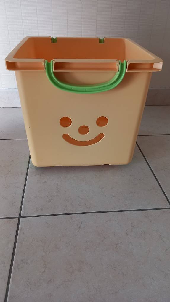Bacs de rangement enfant à roulettes