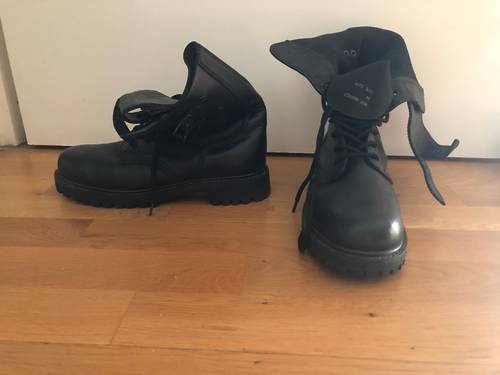 Rangers en cuir neuves - pointure 44