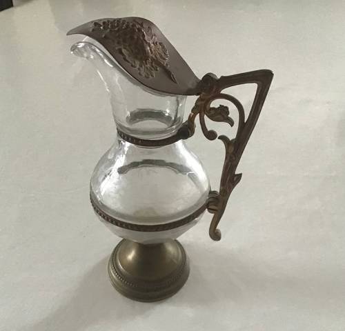 Vends ravissante aiguière ancienne en verre et cuivre
