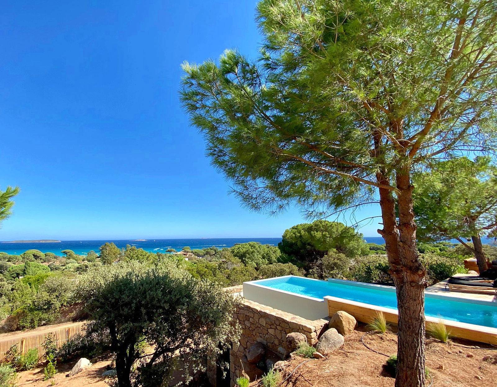 Loue villa Palombaggia, accès à la plage à pied - 4 chambres, 8 couchages - piscine