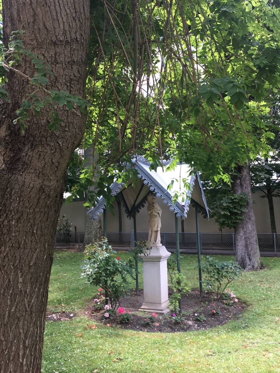 Recherche surveillants pour le groupe scolaire Notre Dame de France (Paris 13ème) sur Gens de